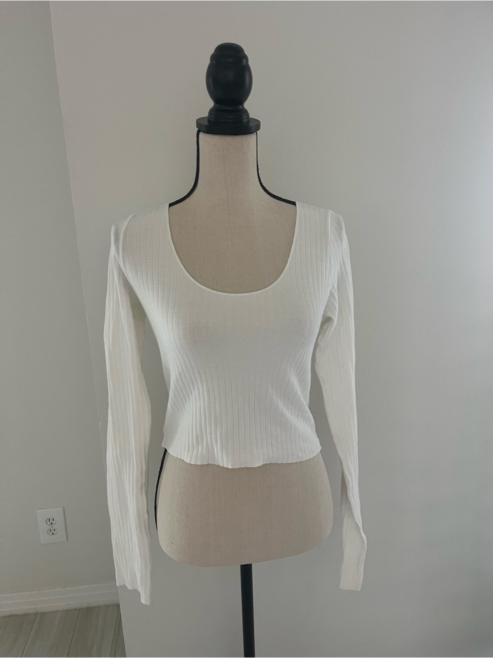 Brandy Melville white ribbed long sleeve top Size S
